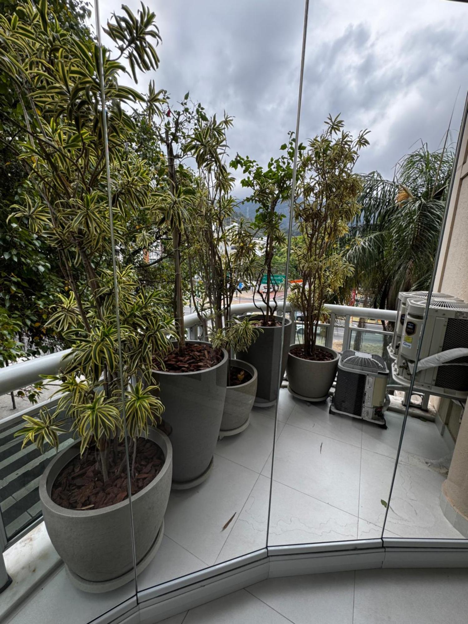 Apartamento Duplex Leblon Com Garagem Vista Cristo - 2 Quartos *